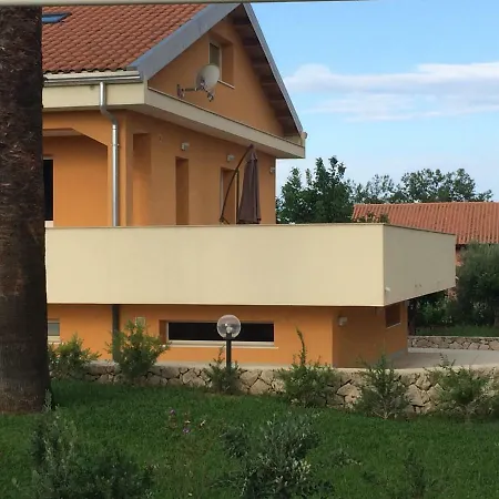Vesta Holiday home *